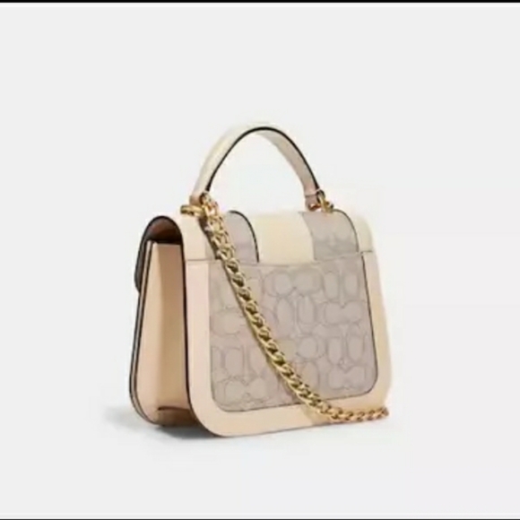 COACH - Picture 6 of 6